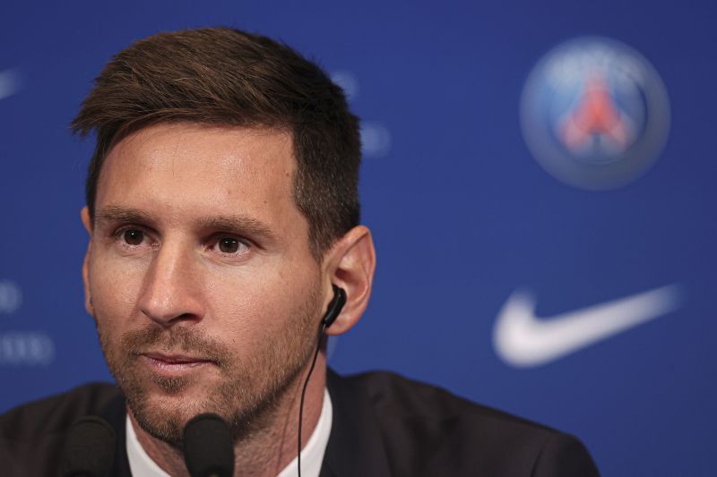 Lionel Messi - Presentation at Paris Saint-Germain