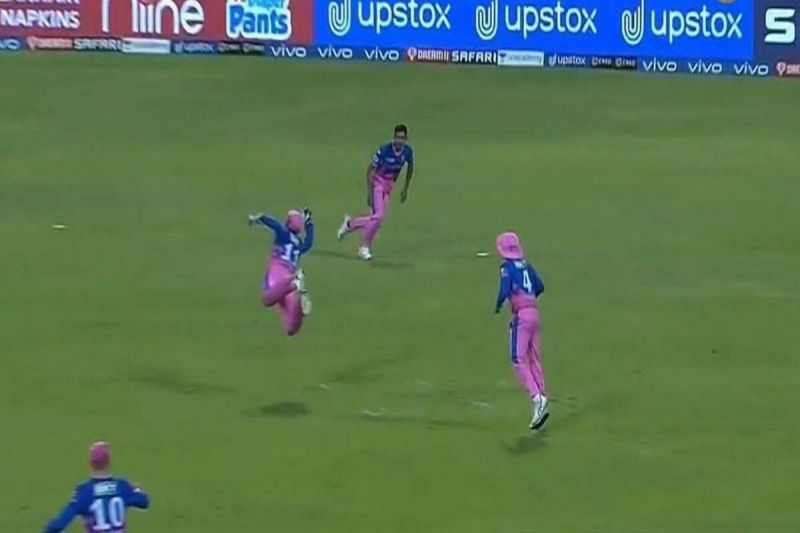 Sanju Samson taking a stunner behind the wickets