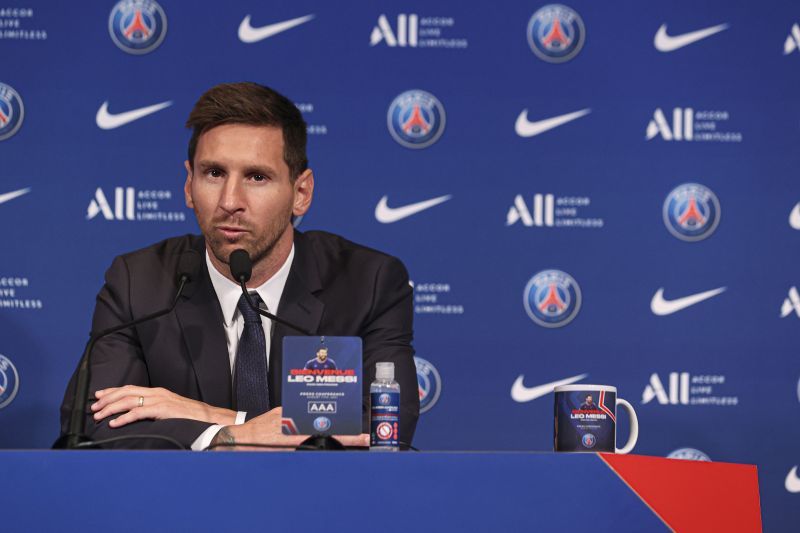 Lionel Messi - Presentation at Paris Saint-Germain