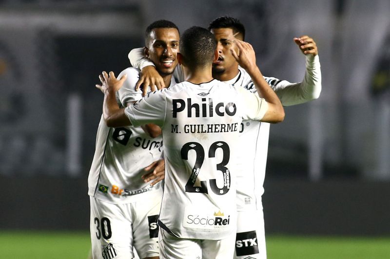 Santos will look to get back on track with a win against Internacional