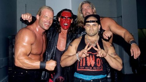 Konnan with famous pro wrestlers (Pic Source: WWE)