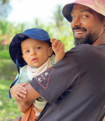 Hardik Pandya with his son aagstya pandya