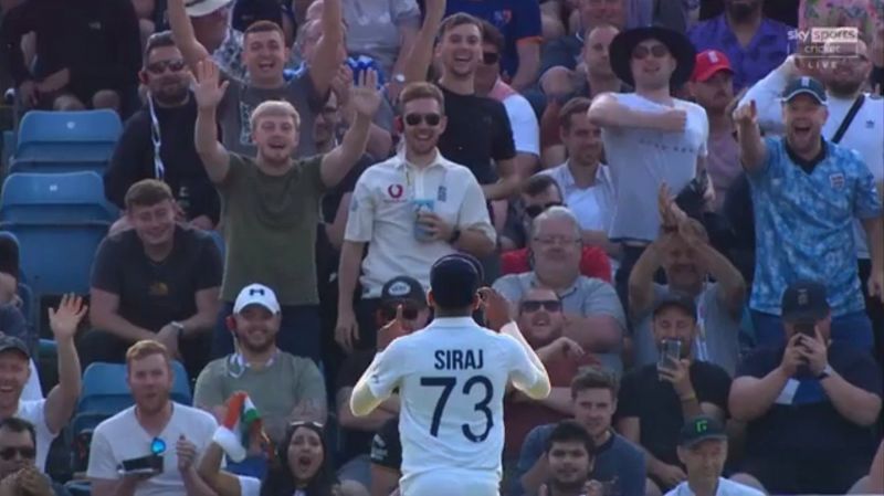 Mohammed Siraj gesturing 1-0 to the English crowd. (PC: Twitter)
