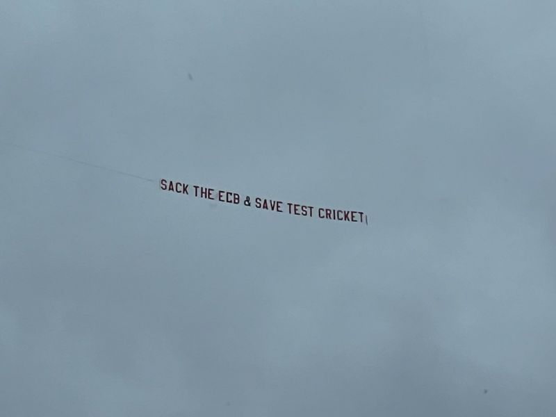 Plane with a controversial message (in pic) flew over the Leeds stadium during India&#039;s second innings (Pic source: Twitter)