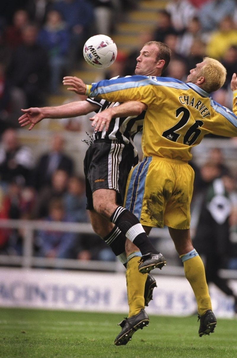 Alan Shearer (left)