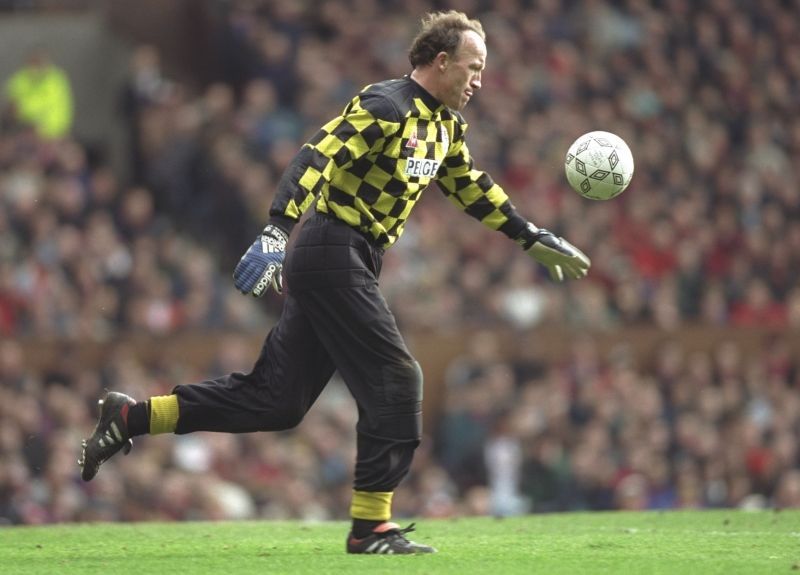 Steve Ogrizovic made EPL history in 2001