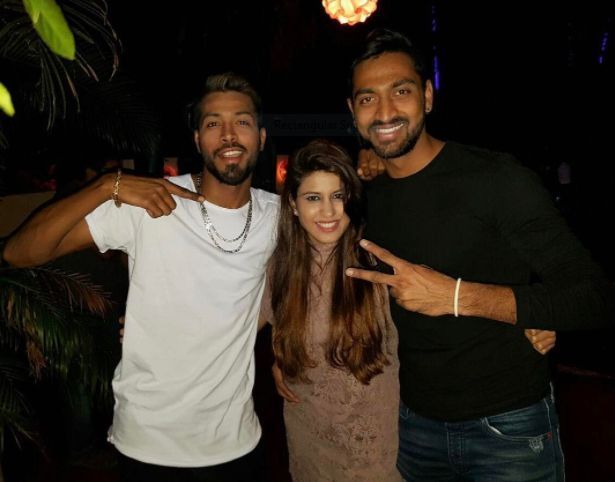 Hardik Pandya with his brother Krunal Pandya and his wife Pankuri Pandya