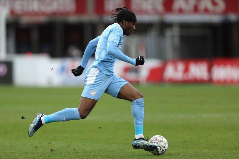 Nino Madueke in action for PSV Eindhoven.