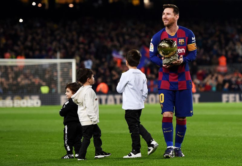 Lionel Messi with his 2019 Ballon d&#039;Or award.