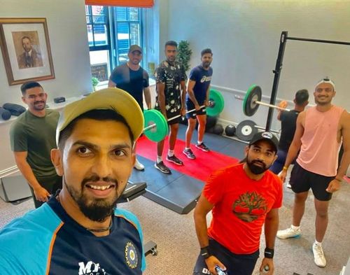 Ishant Sharma works out with teammates ahead of the third Test at Headingley (Pic credit: Instagram)