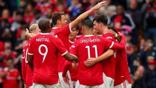 Manchester United aim for a second straight victory in the Premier League