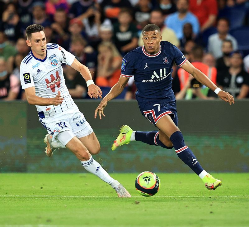 Paris Saint Germain v RC Strasbourg - Ligue 1 Uber Eats