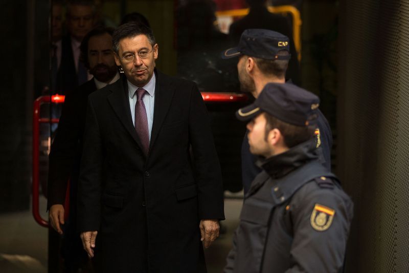 Bartomeu arriving at a court in Madrid for an impending case