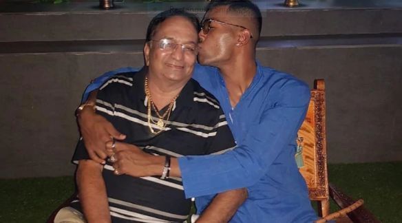 Hardik Pandya with his father Himanshu Pandya