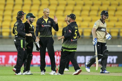 Matthew Wade with Adam Zampa, Ashton Agar and Aaron Finch