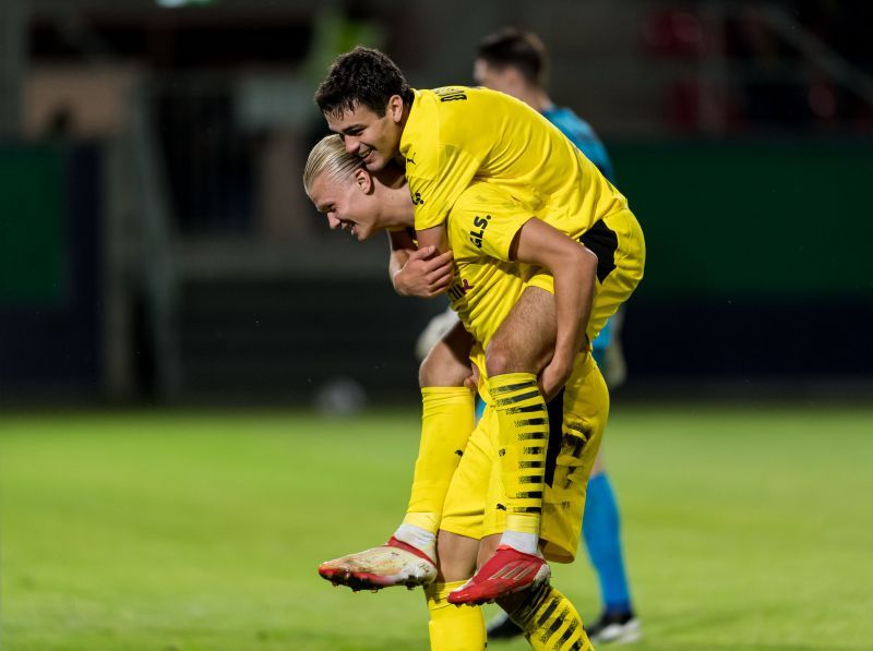 SV Wehen Wiesbaden v Borussia Dortmund - DFB Cup: First Round