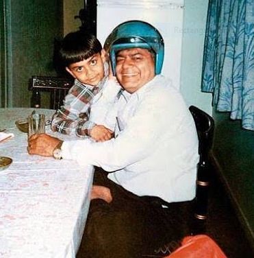 Childhood picture of Virat Kohli with his father Prem Kohli.