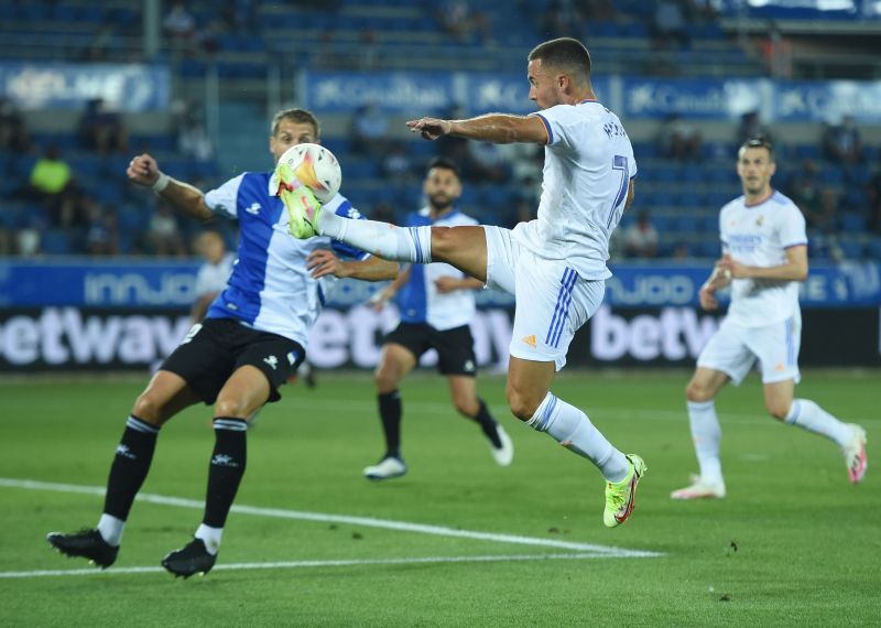 Deportivo Alaves v Real Madrid CF - La Liga Santander