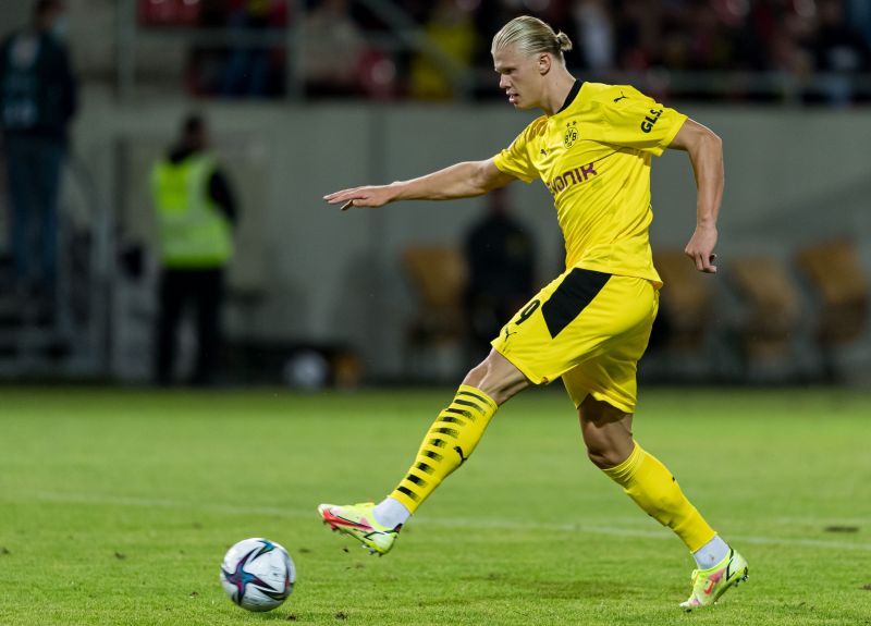 SV Wehen Wiesbaden v Borussia Dortmund - DFB Cup: First Round