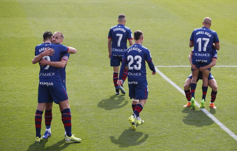 Las Palmas play host to Huesca at the Gran Canaria Stadium on Friday