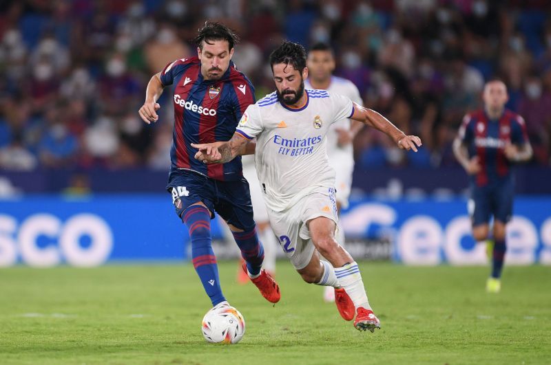 Levante UD v Real Madrid CF - La Liga Santander