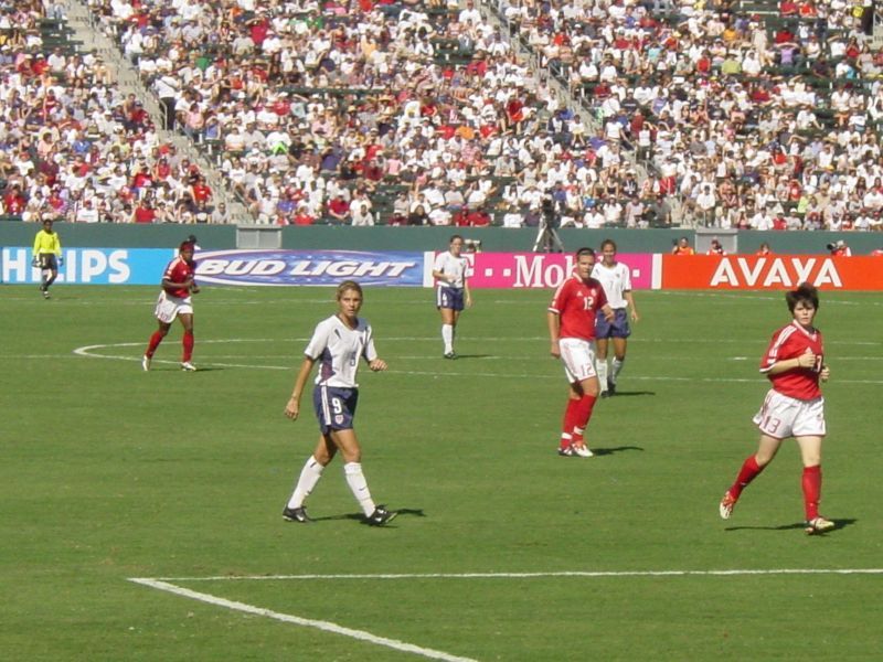 United States of America was dominating women&#039;s football with the help of Mia Hamm&#039;s ruthless goalscoring exploits