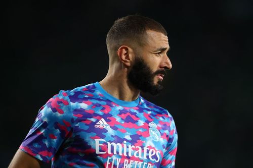 Karim Benzema received a standing ovation at the Groupama Stadium