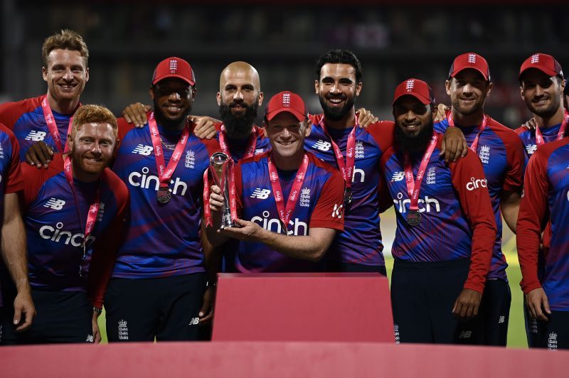 The England Cricket Team after their 2-1 win over Pakistan.