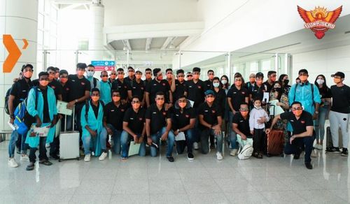 SRH contingent posing for a picture after landing in Dubai. (Image Courtesy: @SunRisers Twitter)