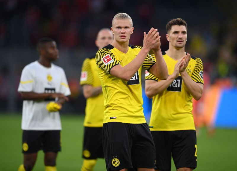 Borussia Dortmund will face Borussia Monchengladbach on Saturday - Bundesliga