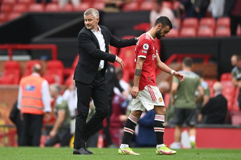 Manchester United v Aston Villa - Premier League