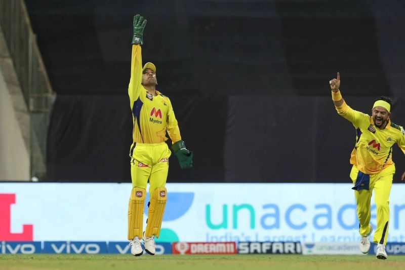 MS Dhoni and Suresh Raina celebrate a wicket