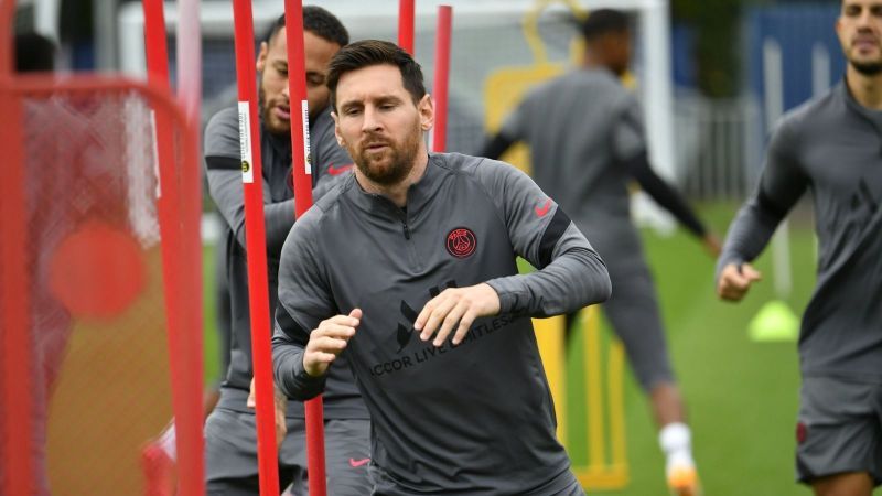 Fans were excited to watch Lionel Messi back in training for PSG