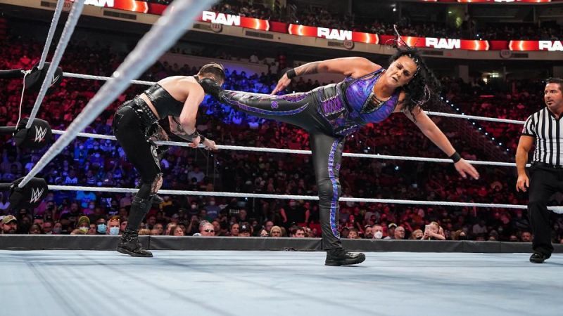 WWE Raw में हुआ जबरदस्त टैग टीम मैच