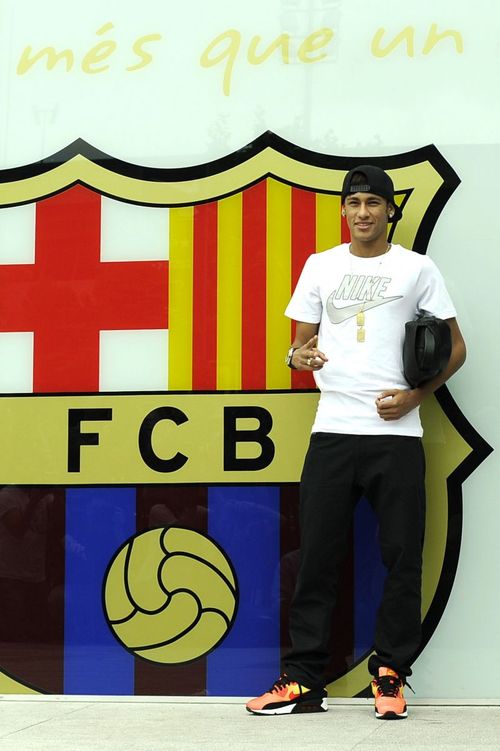 Neymar Is Unveiled At Camp Nou As New Barcelona Signing