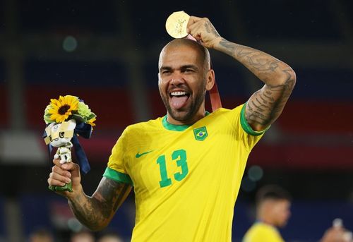 Dani Alves is now a free agent