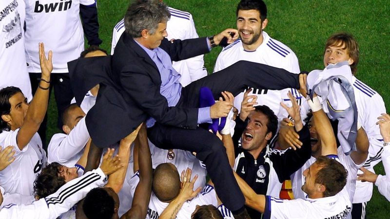 Mourinho celebrating the cup triumph