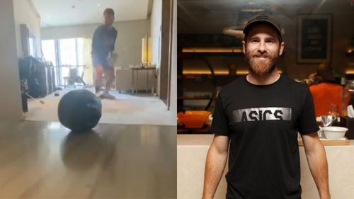 David Warner practicing his hotel room (L) and Kane Williamson (PC:SRH).