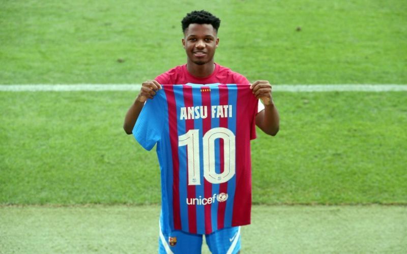 Ansu Fati inherits the iconic no.10 of Barcelona.