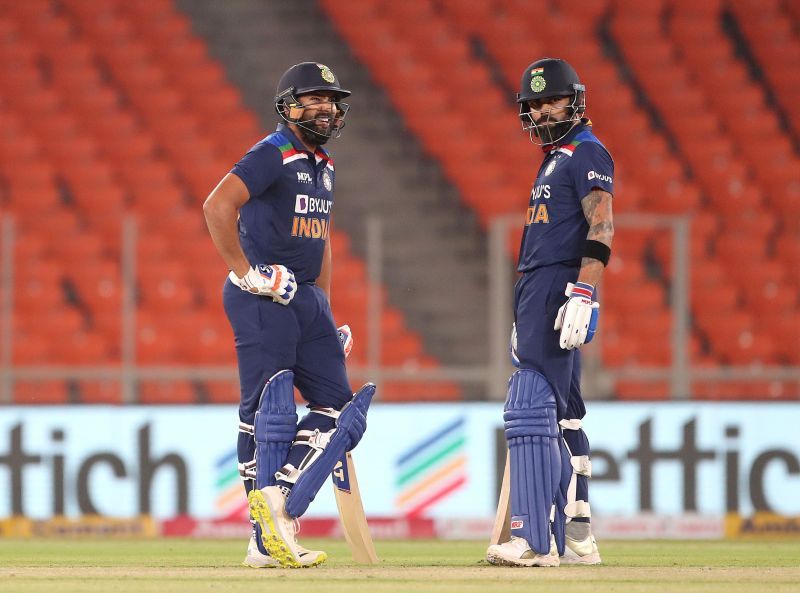 Rohit Sharma (L) and Virat Kohli have been embroiled in a captaincy-related conundrum