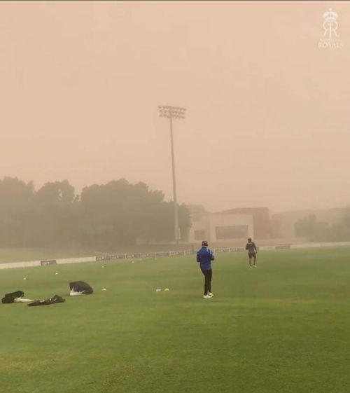 Sandstorm temporarily halted Rajasthan Royals' practice game in Abu Dhabi. [Image- Screengrab]