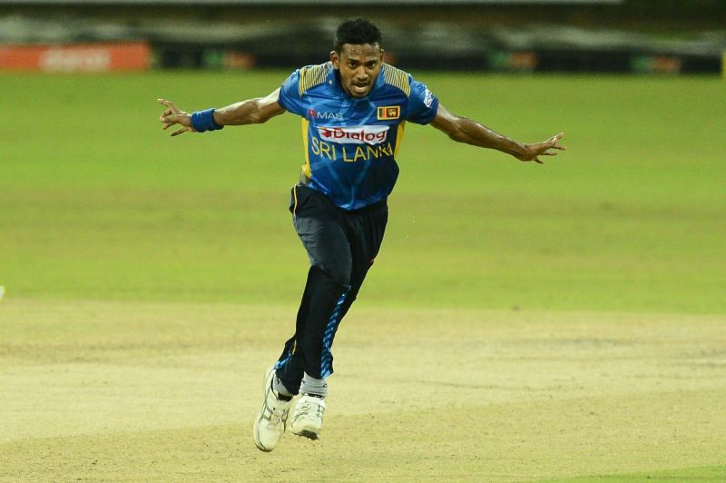 Chameera picked up 2 early wickets