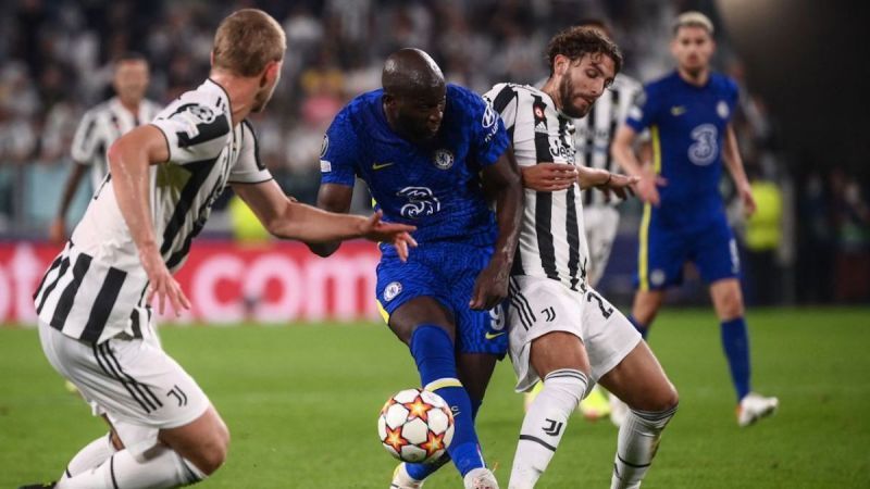 Juventus kept Chelsea&#039;s main man Romelu Lukaku (centre) under wraps.