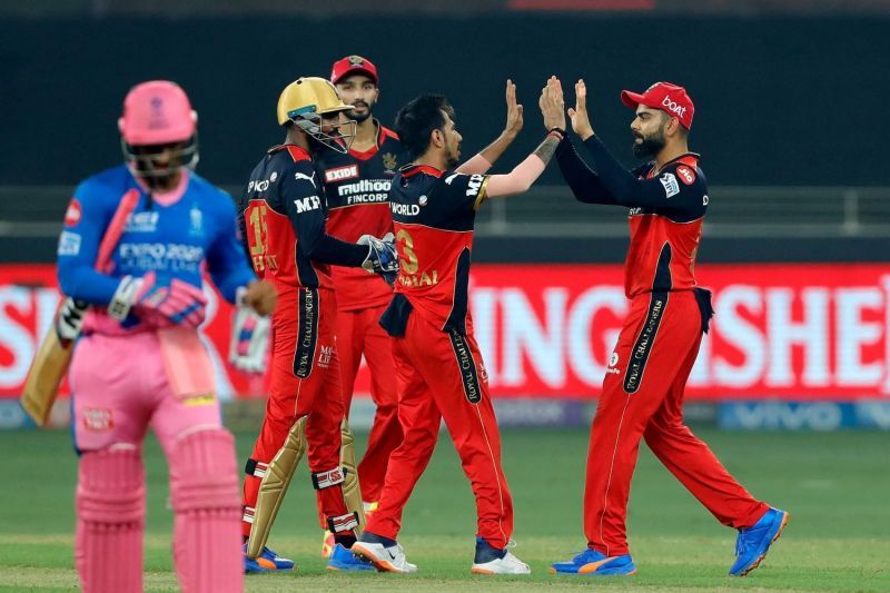 RCB celebrate a wicket against RR. Pic: IPLT20.COM