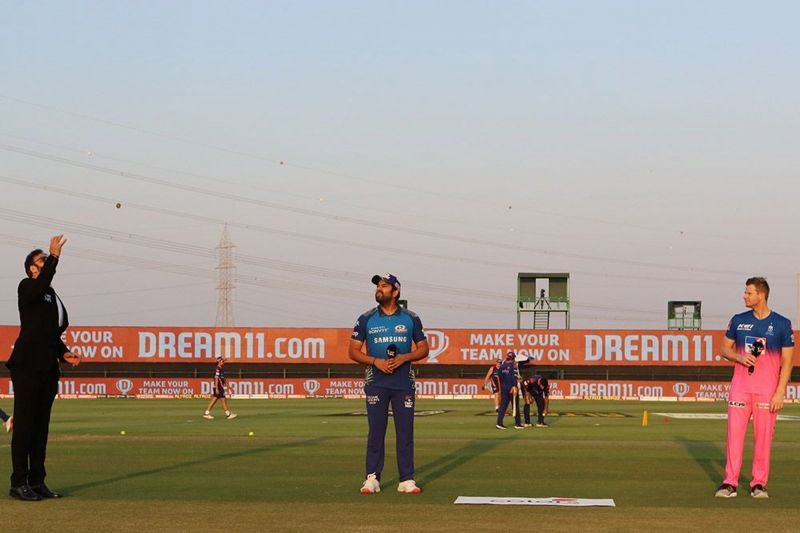 Steve Smith and Rohit Sharma at the toss during IPL 2020 (Image Courtesy: IPLT20.com)