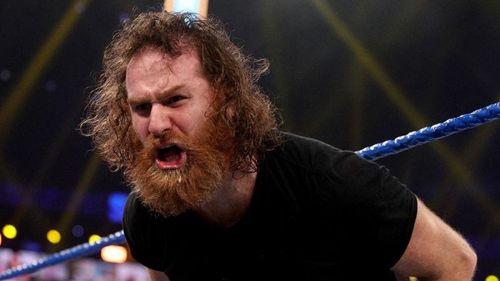 What is the latest information regarding Sami Zayn's WWE contract?