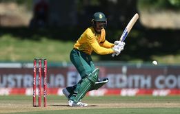 T20 World Cup 2021: "If there was no IPL, Quinton de Kock would be on his knees" - Fans react to South African wicketkeeper refusing to kneel for BLM moment