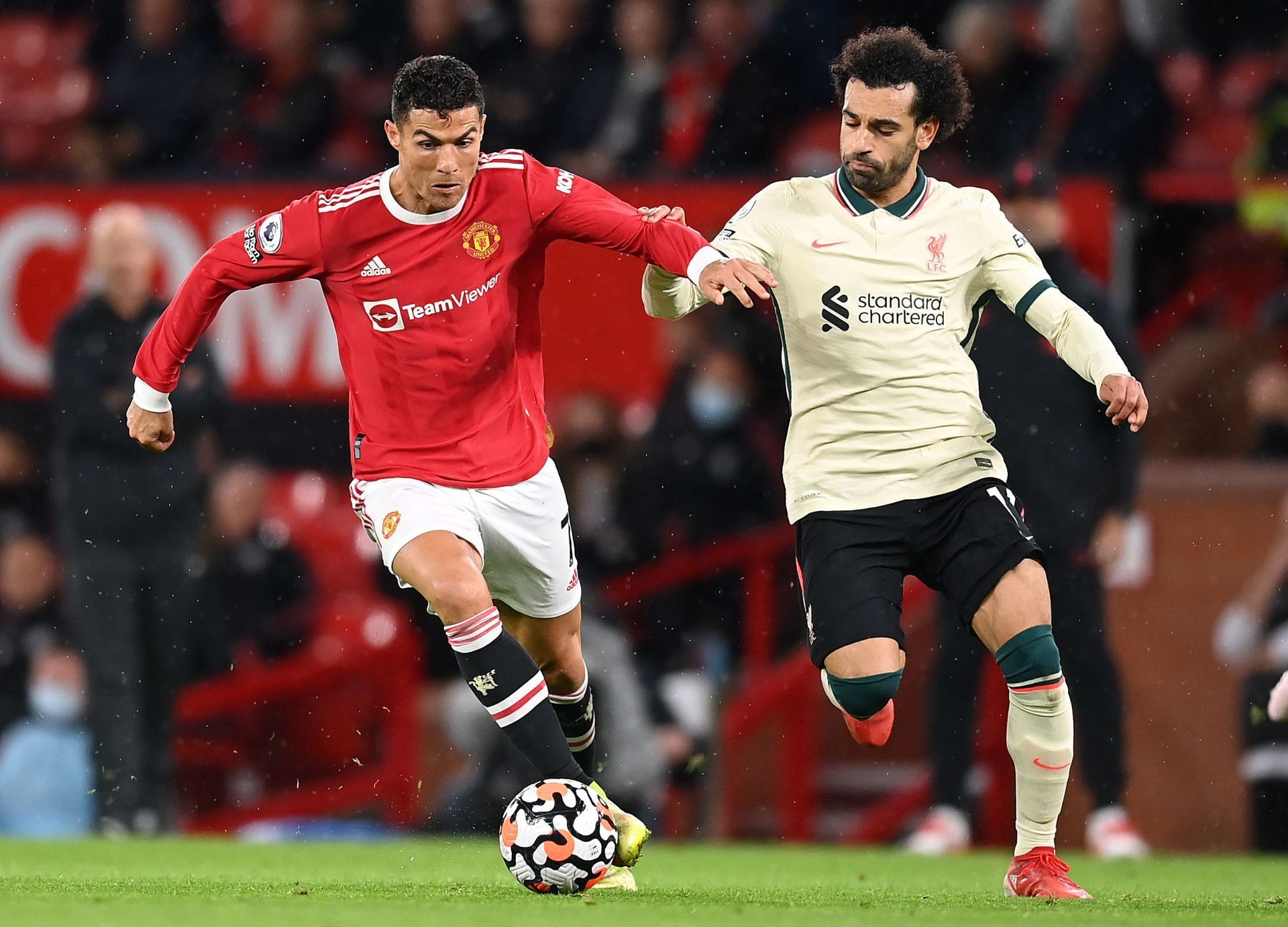 Manchester United&#039;s Cristiano Ronaldo and Liverpool&#039;s Mohamed Salah