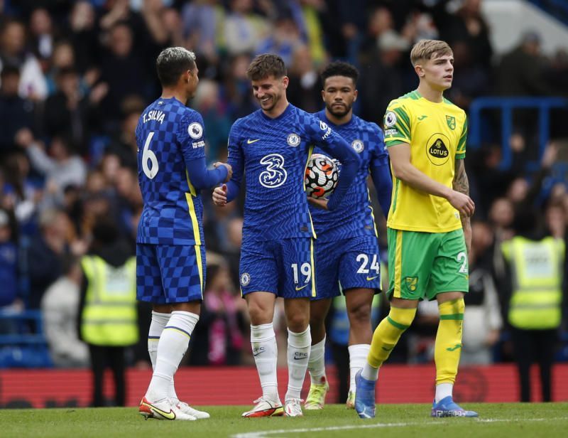 Mount became the 20th Chelsea player to score a league hat-trick