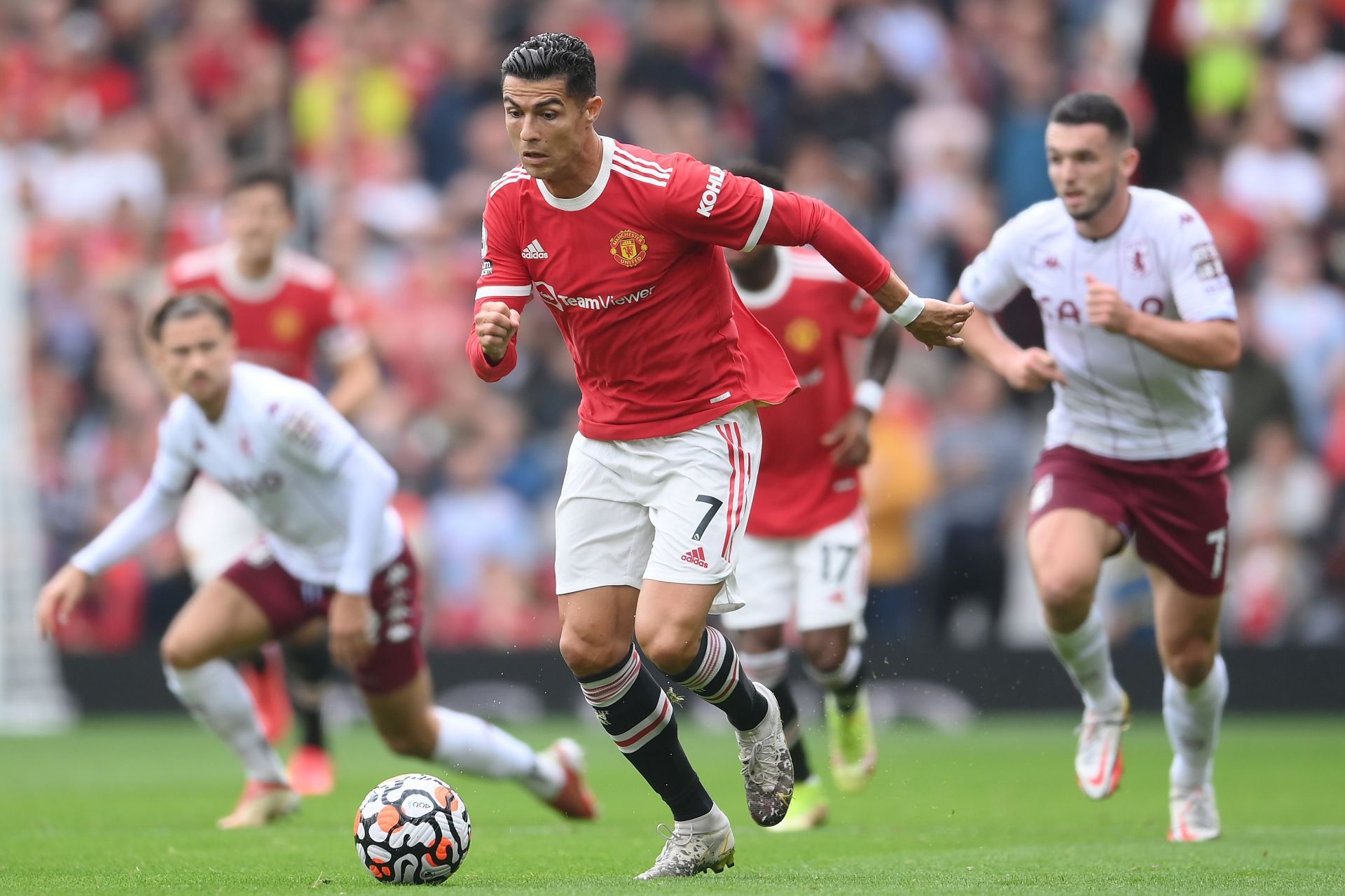 Manchester United v Aston Villa - Premier League